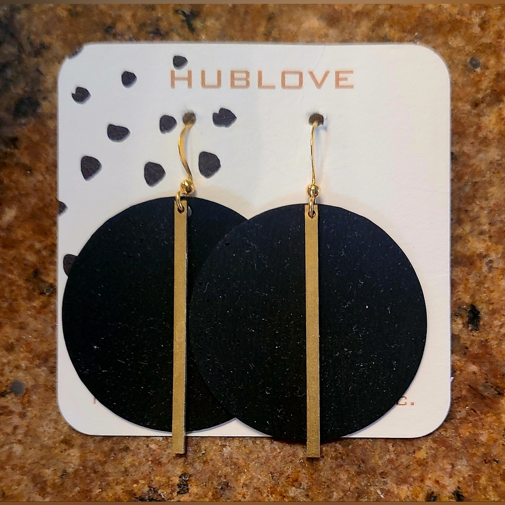 HUBLOVE Leather Earrings